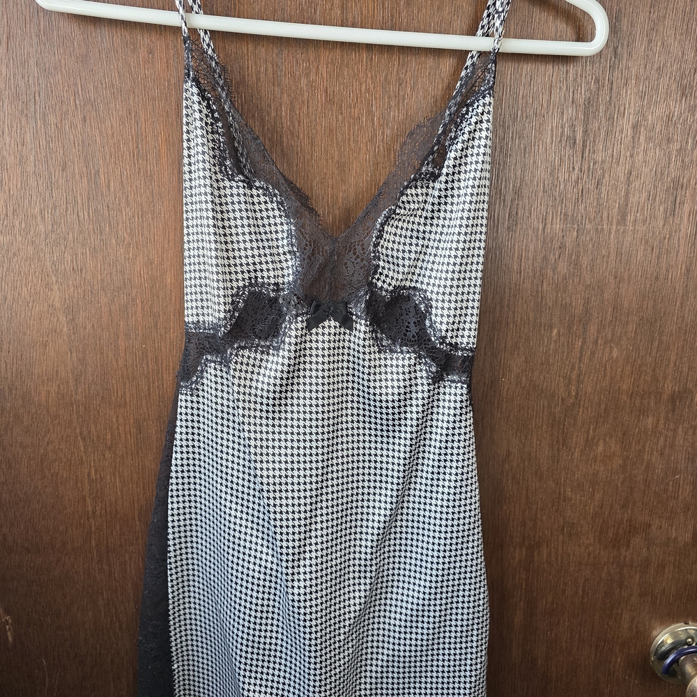 Victoria's Secret Black and White Houndstooth Lace Chemise